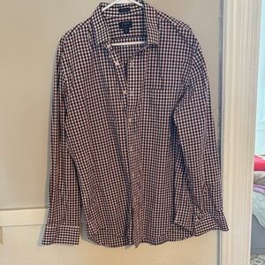 Izod Men's Casual Checkered Shirt - Black and Red